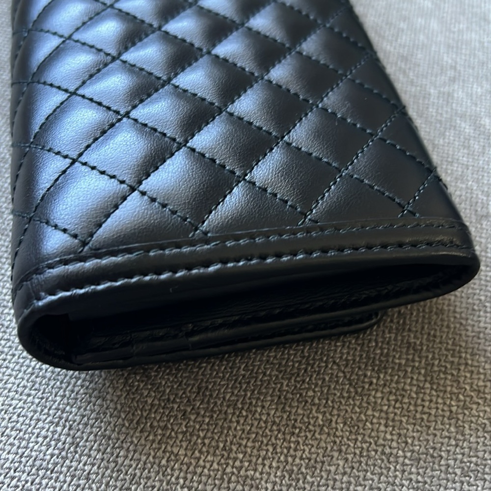 Prada Soft Calf Quilt Wallet-Authentic-EUC - Picture 5 of 14